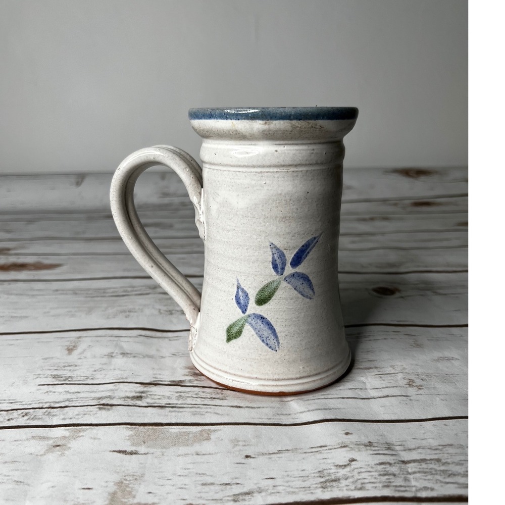 Studio Pottery Mug Unisex‎ OS White Blue Floral Signed Artisan Tall Mug